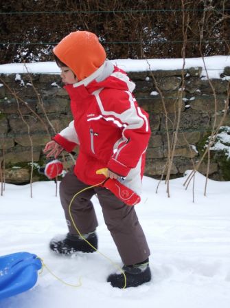 Nolhan_marche_dans_la_neige.jpg