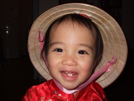 Ysaline_portrait_chapeau.jpg